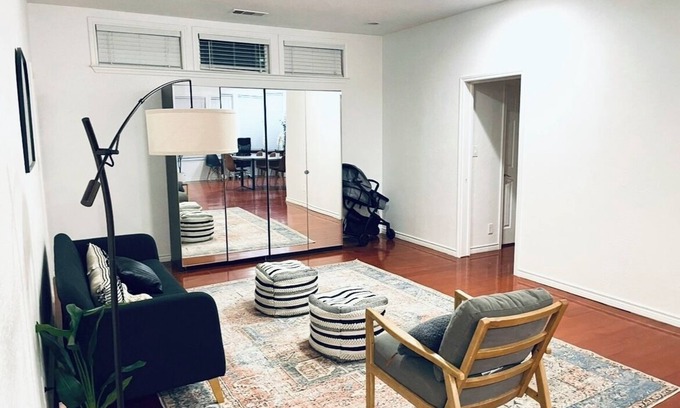 Sherman Casa | 4-bedroom Charming house in Sherman with Fireplace