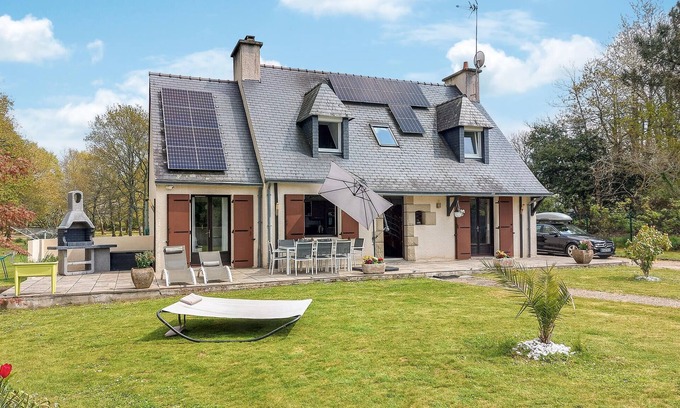 Riec-sur-Belon Casa | Acogedora casa de 4 dormitorios en.