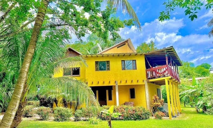 Los Pargos Casa | 4 Bedroom Private Home, 2 Blocks to Ocean, Sleeps 13, 2 Balconies
