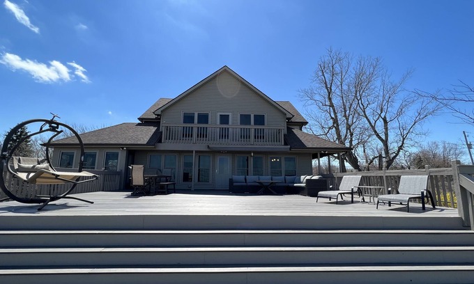 Curtice Casa | Casa familiar de 4 dormitorios en el lago Erie