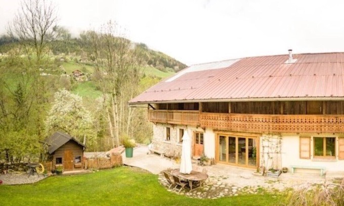 Le Biot Casa | Casa familiar de 4 dormitorios disponible por 1 año junio / julio de 2020.
