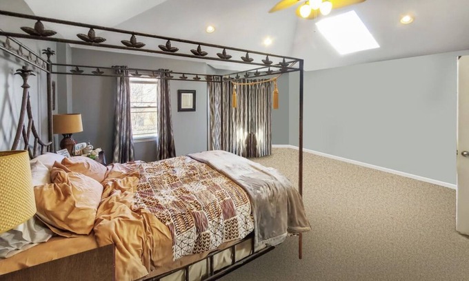 Covington Casa | 4 bedroom family style home