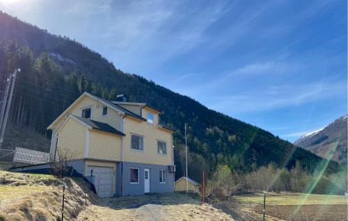 Valldal Casa | 4 Bedroom Gorgeous Home In Valldal