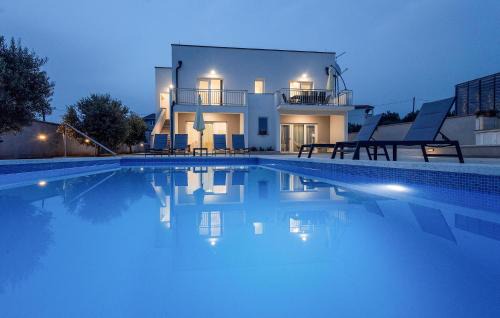 Vrsi Casa | 4 Bedroom Gorgeous Home In Vrsi