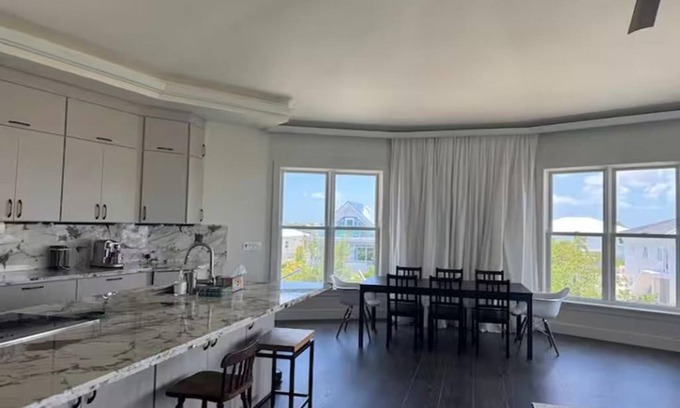 Little Torch Key Casa | 4-bedroom house in beautiful Little Torch Key with fitness room, AC