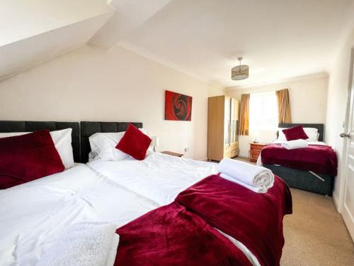Ipswich Casa | 4 Bedroom house for Contractors,family,free parking,study,internet in ipswich