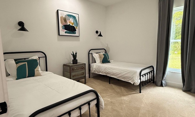Lecanto Casa | 4-bedroom house in lovely Crystal River with WiFi, AC