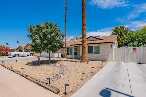 Gilbert Casa | 4-bedroom house in Gilbert - Remodeled Retreat