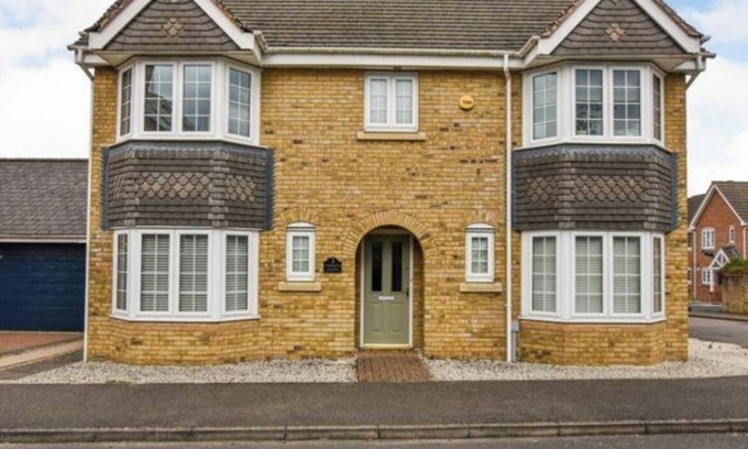 Stamford Casa | 4 bedroom house in Stamford