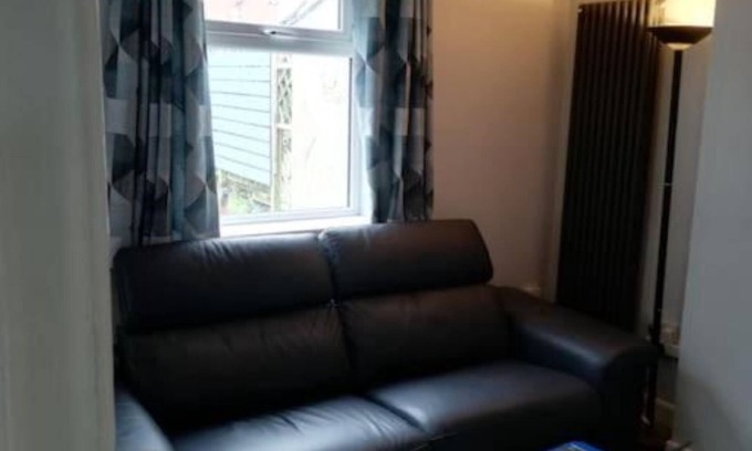 Belfast Casa | 4 Bedroom House to Rent. Two Double Rooms and Two Single Rooms