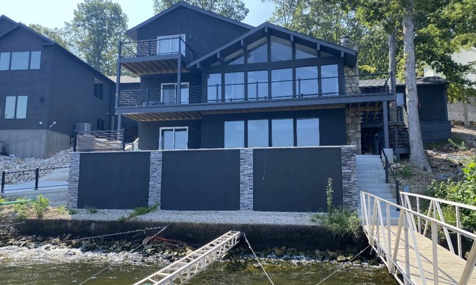 Lake of the Ozarks Casa | 4 bedroom house w/pool - short walk from Shady Gators and H. Toad