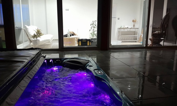 Ramecourt Casa | 4-bedroom house with private jacuzzi near the Mirecourt auto/moto circuit