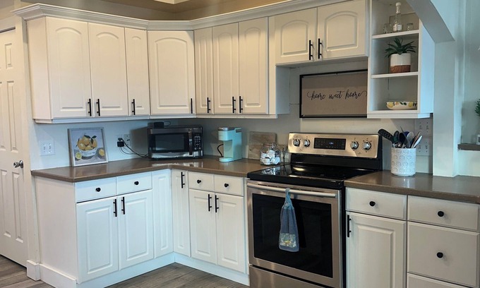 Manawa Casa | 4 bedroom Lake Front home, 52 miles from Lambeau Field