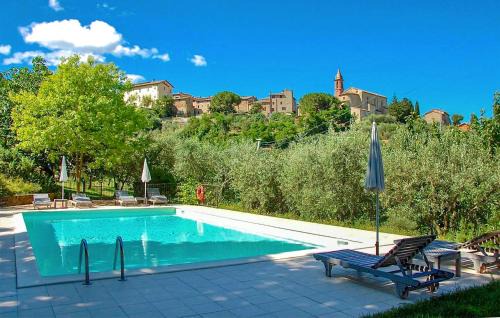 Paciano Apartamento | 4 Bedroom Lovely Apartment In Paciano