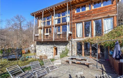 Cedegolo Casa | 4 Bedroom Lovely Home In Cedegolo
