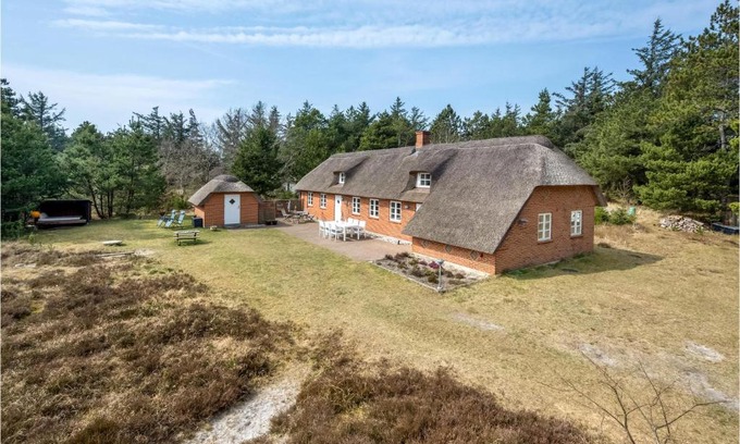Øhuse Casa | 4 Bedroom Nice Home In Ulfborg