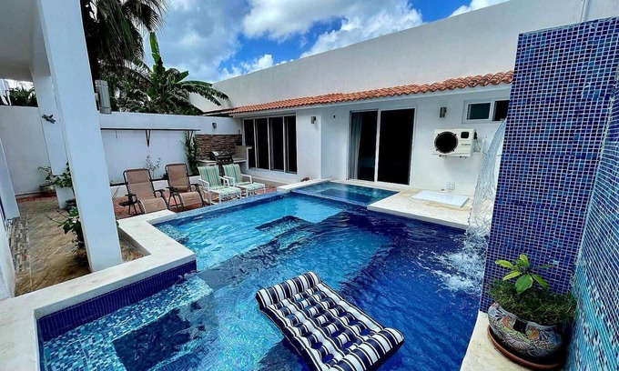 Cozumel Villa | 4-bedroom ocean villa with private pool & jacuzzi in wonderful Cozumel WiFi & AC