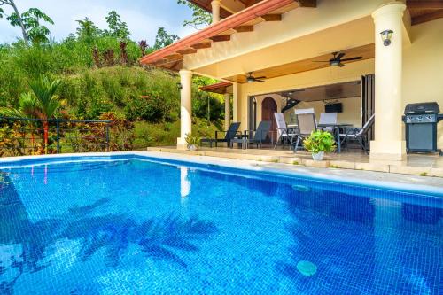 Ojochal Casa | 4 Bedroom-sleep 9-private Pool-gated-ojochal