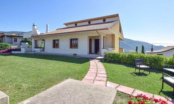 Roccadaspide Casa | Impresionante casa de 4 dormitorios en.