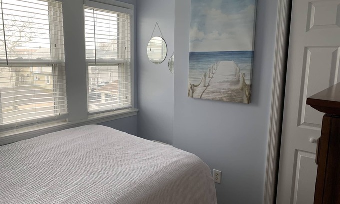 Bradley Beach Casa | 4 Bedroom upstairs unit only 2 blocks to the beach!