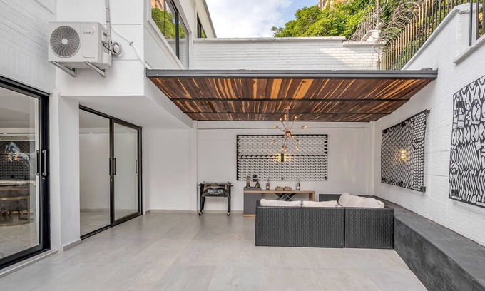 Buenos Aires Villa | 4 Bedrooms 3.5 Bathrooms