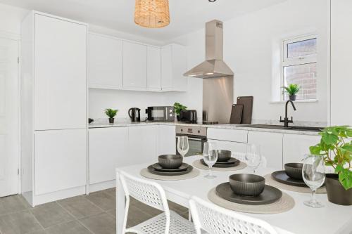 Alfreton Casa | 4 Bedrooms - 3 Bathrooms House
