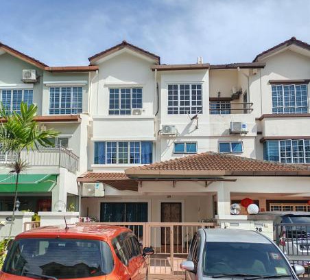 Bukit Jalil Casa | 4 Bedrooms 4 Bathrooms 10Pax Comfy Sleeps Landed Spacious House