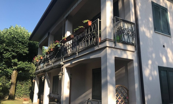 Varese Casa | 4 Bikers Apartment, Varese City, 5 ’Uni & Hospital