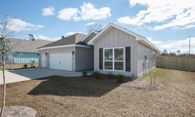 Foley Casa | 4 BR/3BA (2K, Q, 2T) New Construction. Pet friendly