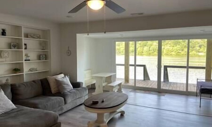 Athens Casa | 4-BR Spacious House by the River w/ Backyard & BBQ