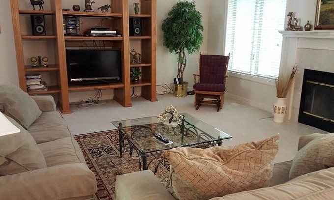 Hot Springs Village Casa | 4 Charca Way - HDTV, WIFI. Nicely furnished vacation rental home in Magellan