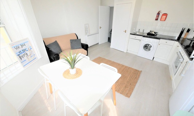 West Cliff Apartamento | 4 Daimler Beach Apartment - Town Centre