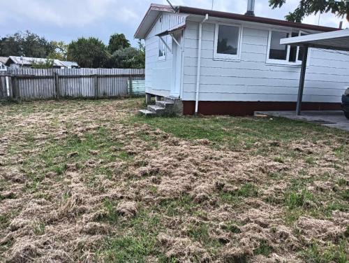 Owhata Chalet De Esquí | 4 Doulbe Beds including 1 Sofa Bed Garden Charlet, 638 B Te Ngae Road, Rotorua