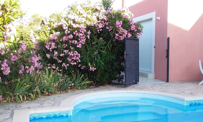 Carces Casa | Etiquetado 4 * cabaña, piscina climatizada, climatizada, de 2 a 4 personas.