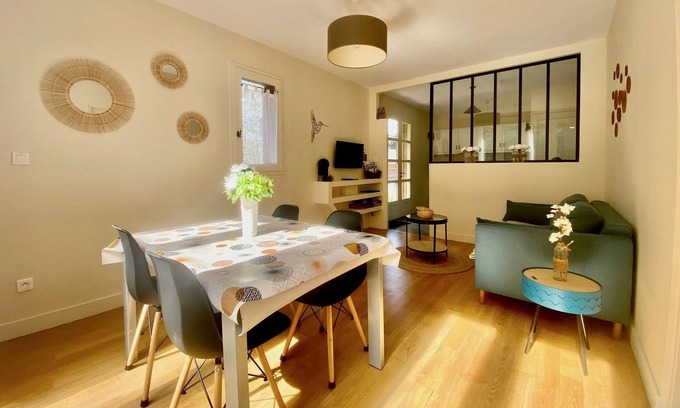 Birac-sur-Trec Casa | 4 * gîte with swimming pool on the slopes
