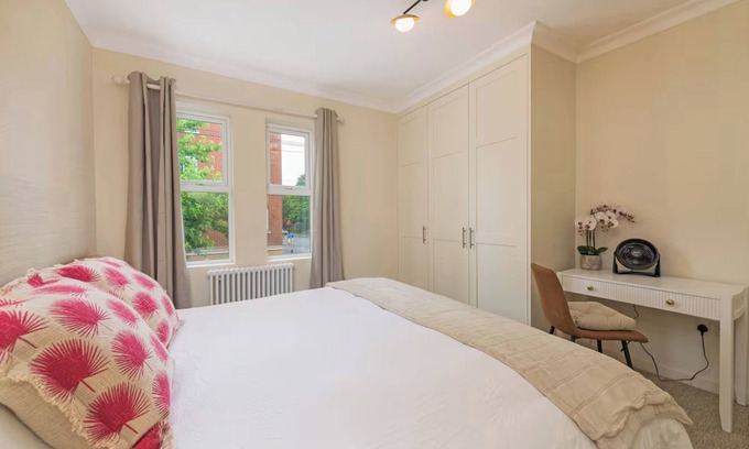 Wimbledon Apartamento | New 2Bed - 20min to London - Free Parking - PetsOk