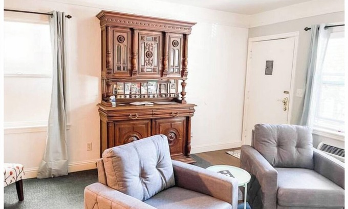 Mariposa Apartamento | #4 Historic Downtown Apartment w/kitchen