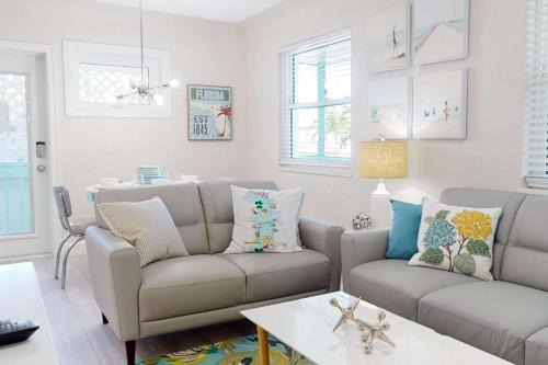 Madeira Beach Casa | 4 - Island Paradise Cottages - Skyview Villa