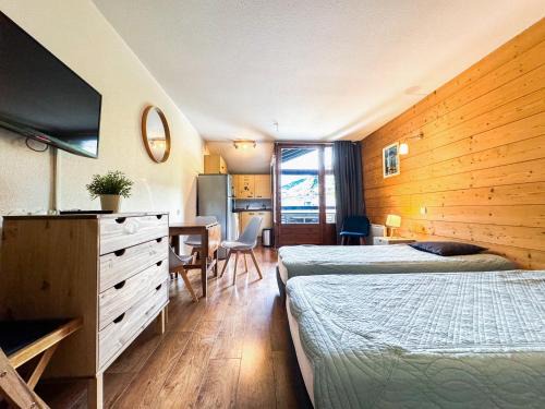 Brides-les-Bains Apartamento | 4- Joli studio Brides-les-Bains avec vue montagne