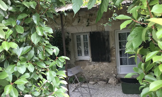 Gordes Apartamento | Estudio para 2 personas. Totalmente equipado Jardín privado vallado. 4 km de Gordes