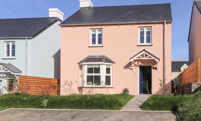 Newport Casa | 4 Llain yr Eglwys