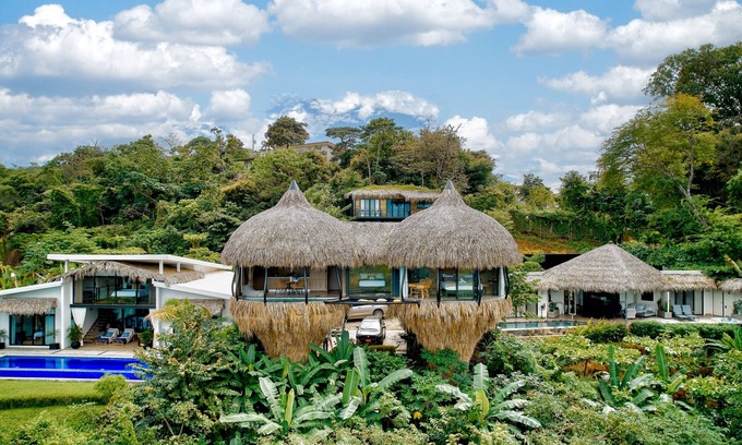 Tamarindo Villa | 4 Alojamientos con vista al mar hasta 20 personas