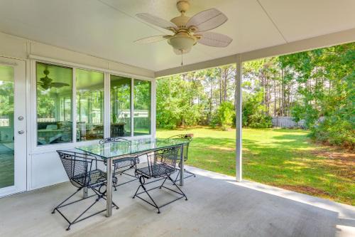 Navarre Casa | 4 Mi to Beach Family-Friendly Home in Navarre