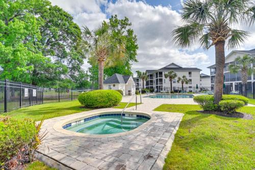 Carolina Forest Apartamento | 4 Mi to Beach Golf Getaway at River Oaks Resort!