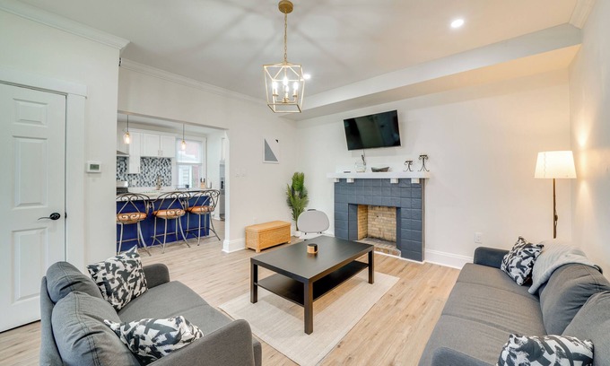 South Hills Casa | 4 Mi to Dtwn: Pet-Friendly Home in Pittsburgh