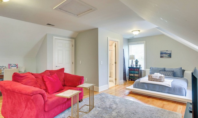 Summerville Apartamento | 4 Mi to Dtwn: Simplistic Summerville Studio