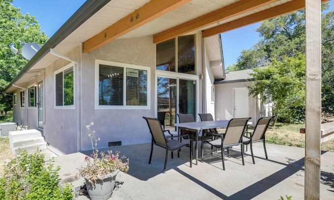 Granite Bay Casa | 4 Mi to Folsom Lake: Modern Home w/ Patio!