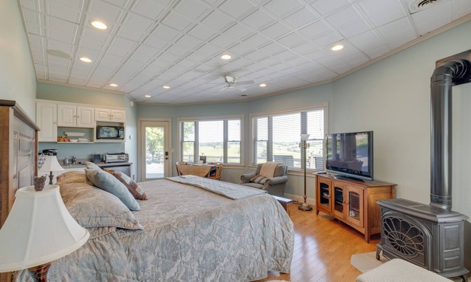 Millersburg Apartamento | 4 Mi to German Village: Studio w/ Hot Tub!