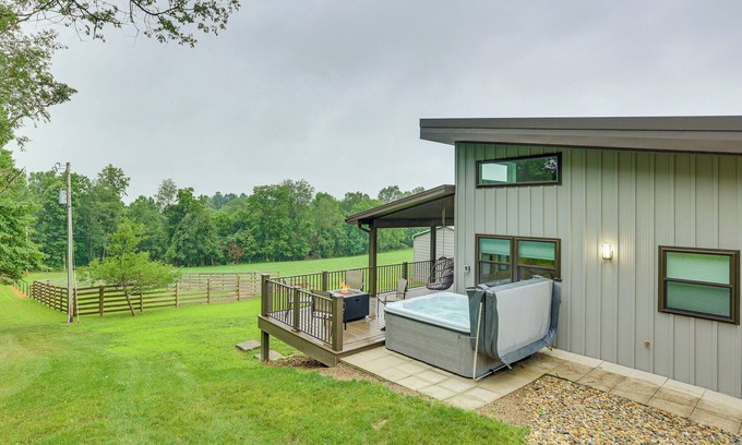 Walhonding Cabaña | 4 Mi to Mohican River: Ohio Amish Country Cottage