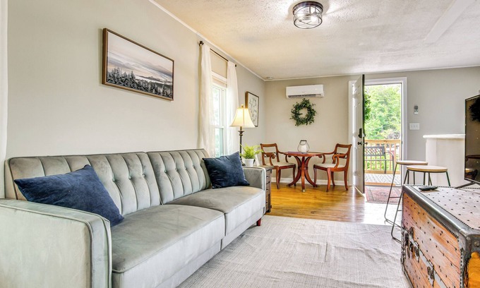 Greeneville Casa | 4 Mi to Nolichucky River: Apt w/Shared Yard!